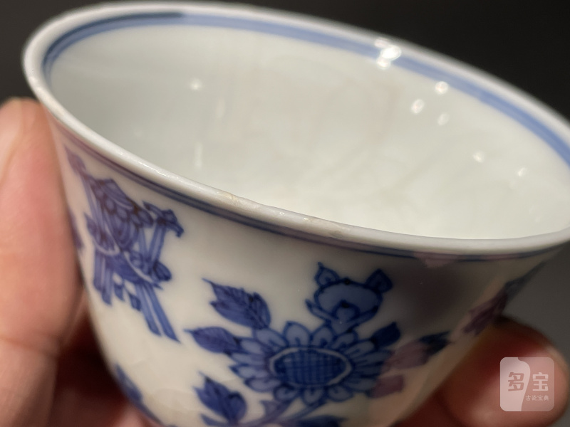 清康熙 浆胎青花菊托八宝纹杯一对 - 图17